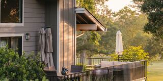 Rental Home in Napa Valley on a Golf Course with a Patio Furnished with Outdoor Furniture