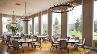 Royal Oak Room set in rounds