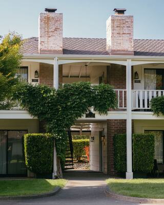 Mansion Estate neighborhood