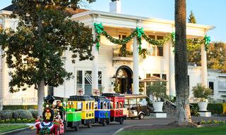 Santa Train on The Mansion driveway